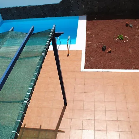 Nueva Con Piscina Privada, Wifi